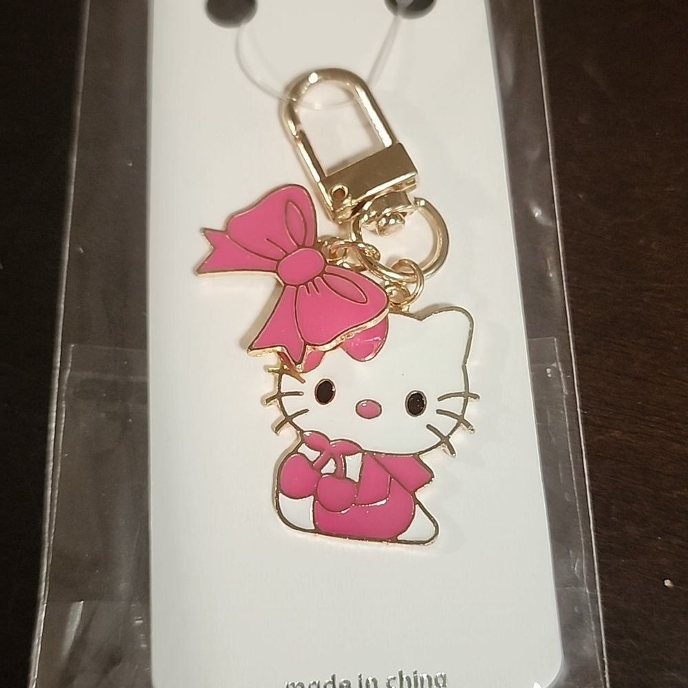 HELLO KITTY NWT Hot Pink/Gold Tone Key Chain/Bag Charm